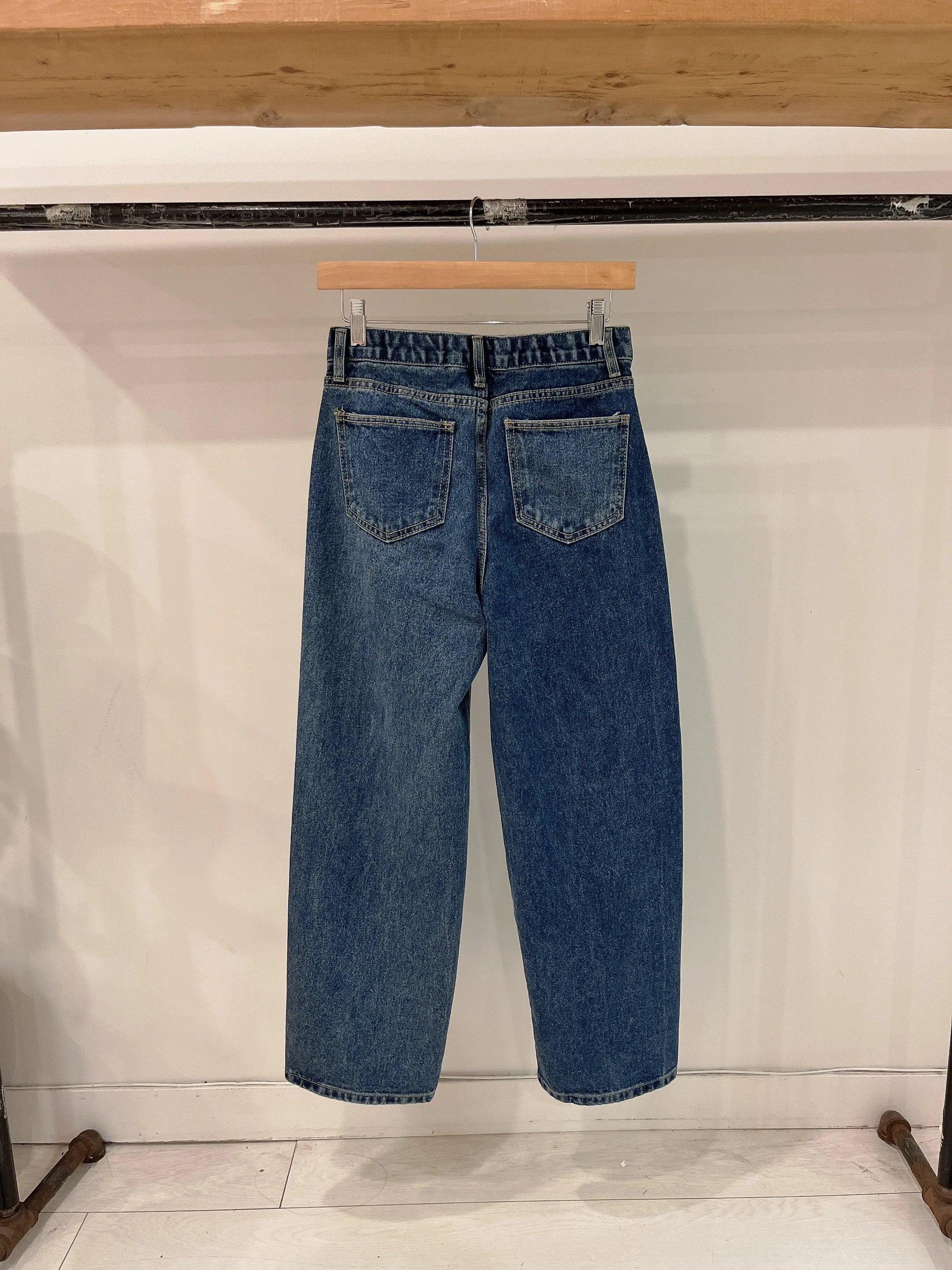 ANGLE Diagonal seam jeans