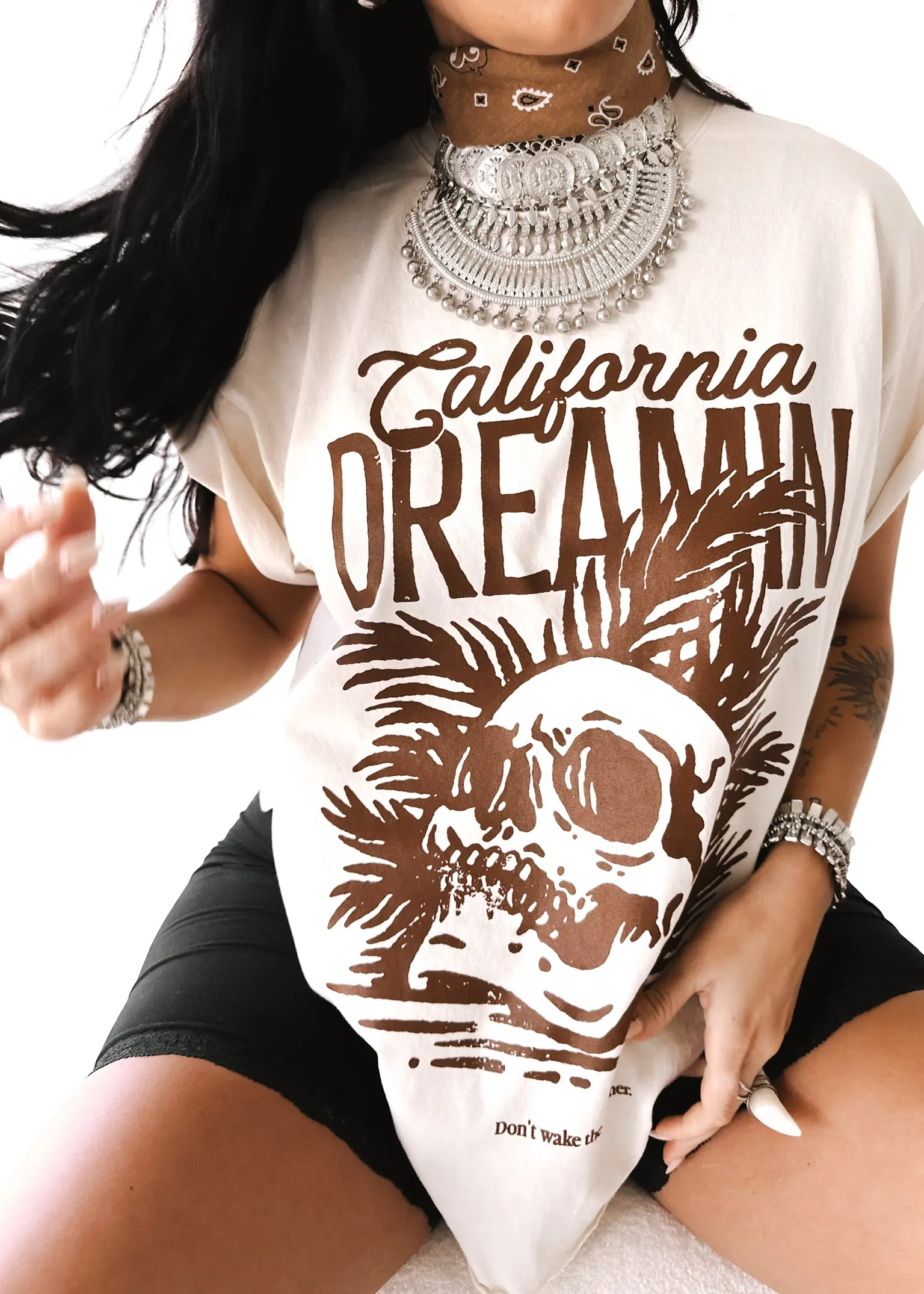 CALIFORNIA DREAMIN SIDE SLIT TEE