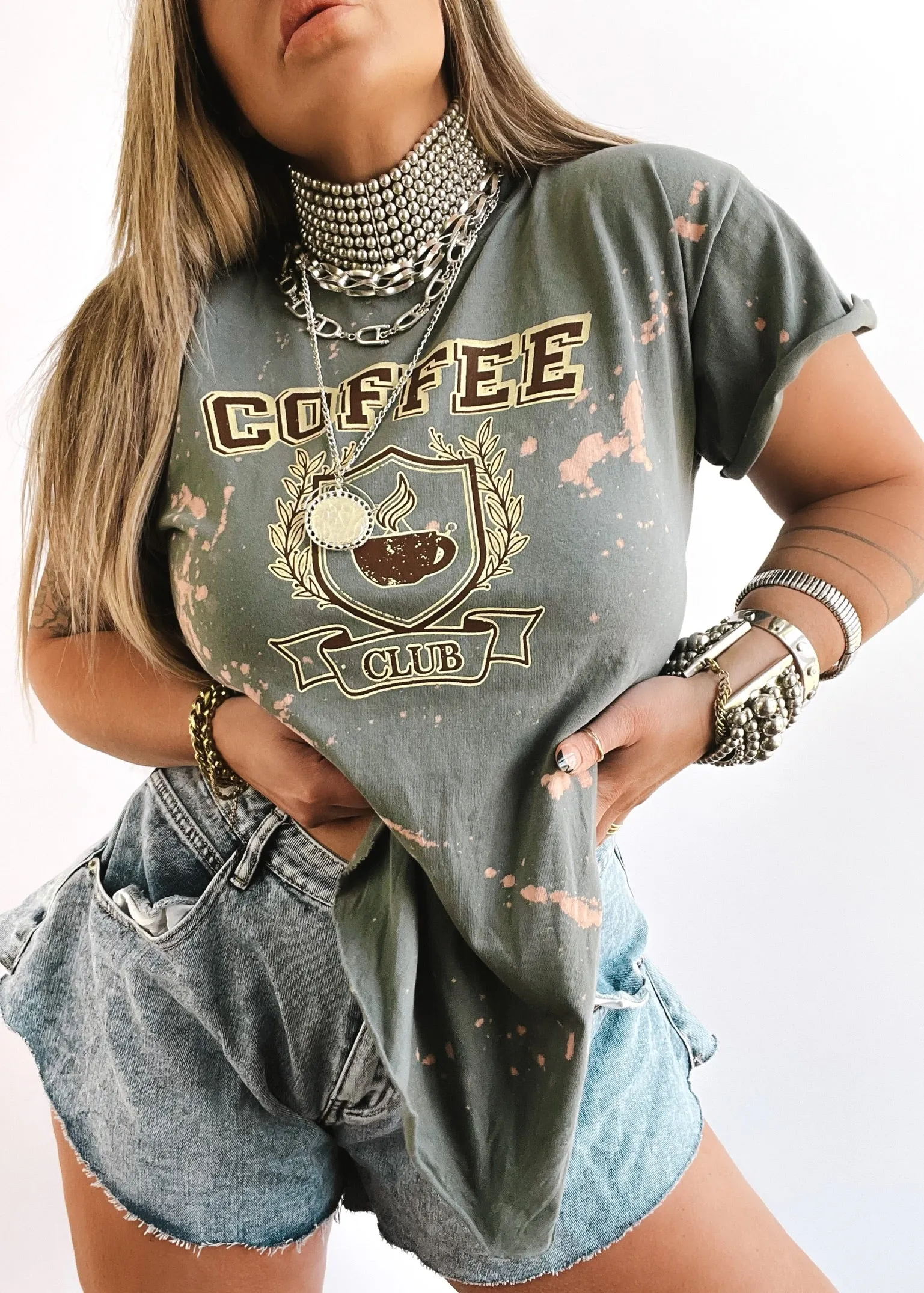 COFFEE CLUB BLEACHED OUT SIDE SLIT TEE