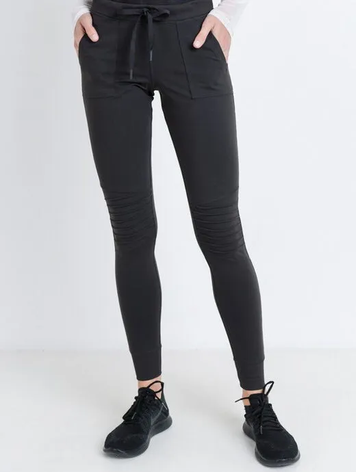 Finish Line Workout Pants in Charcoal Grey