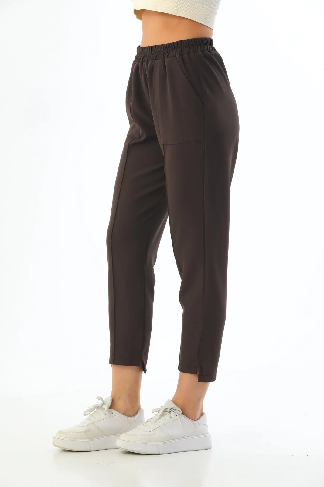 Invee Pants Brown
