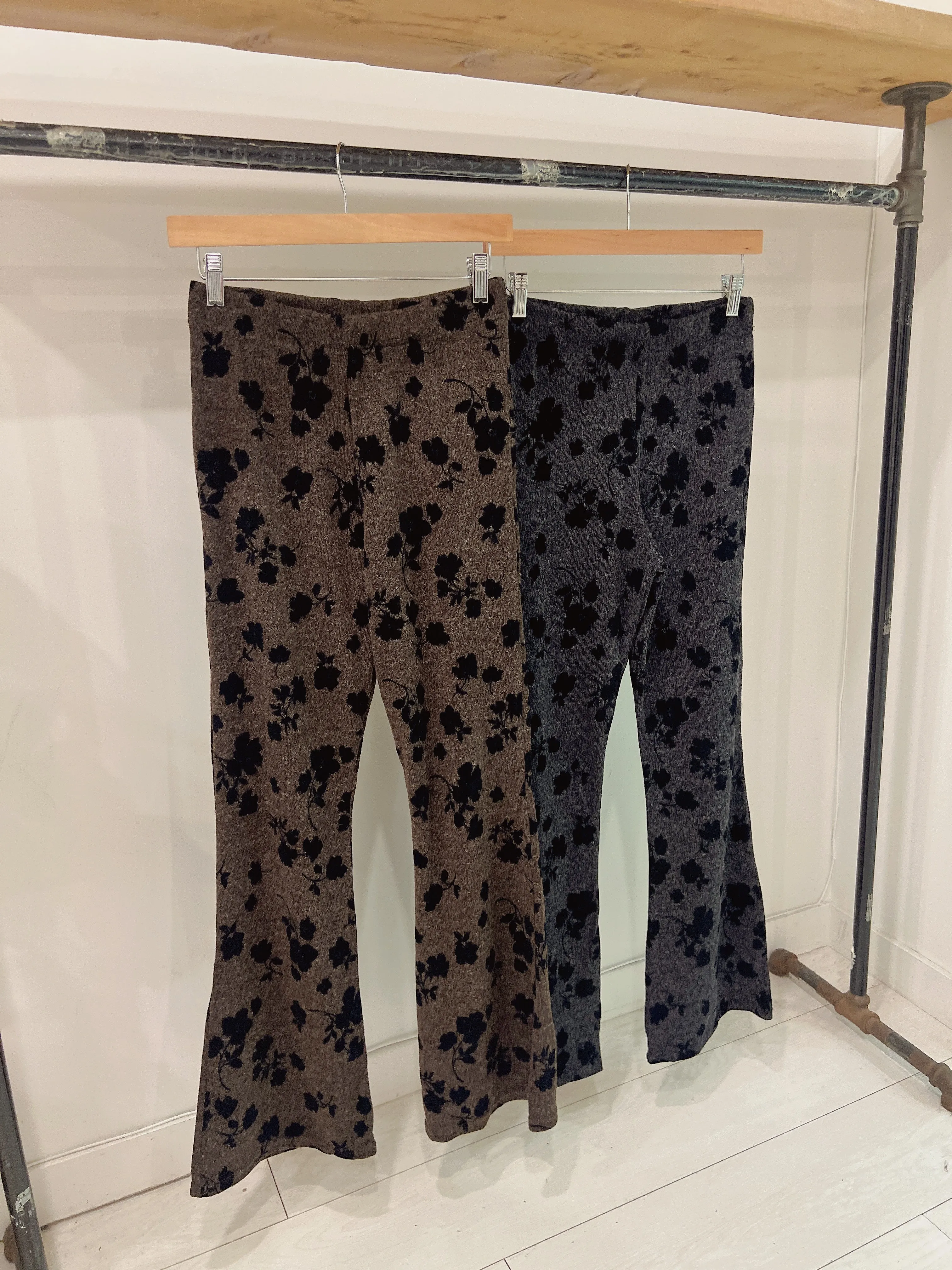 ROSA Flared knit pants