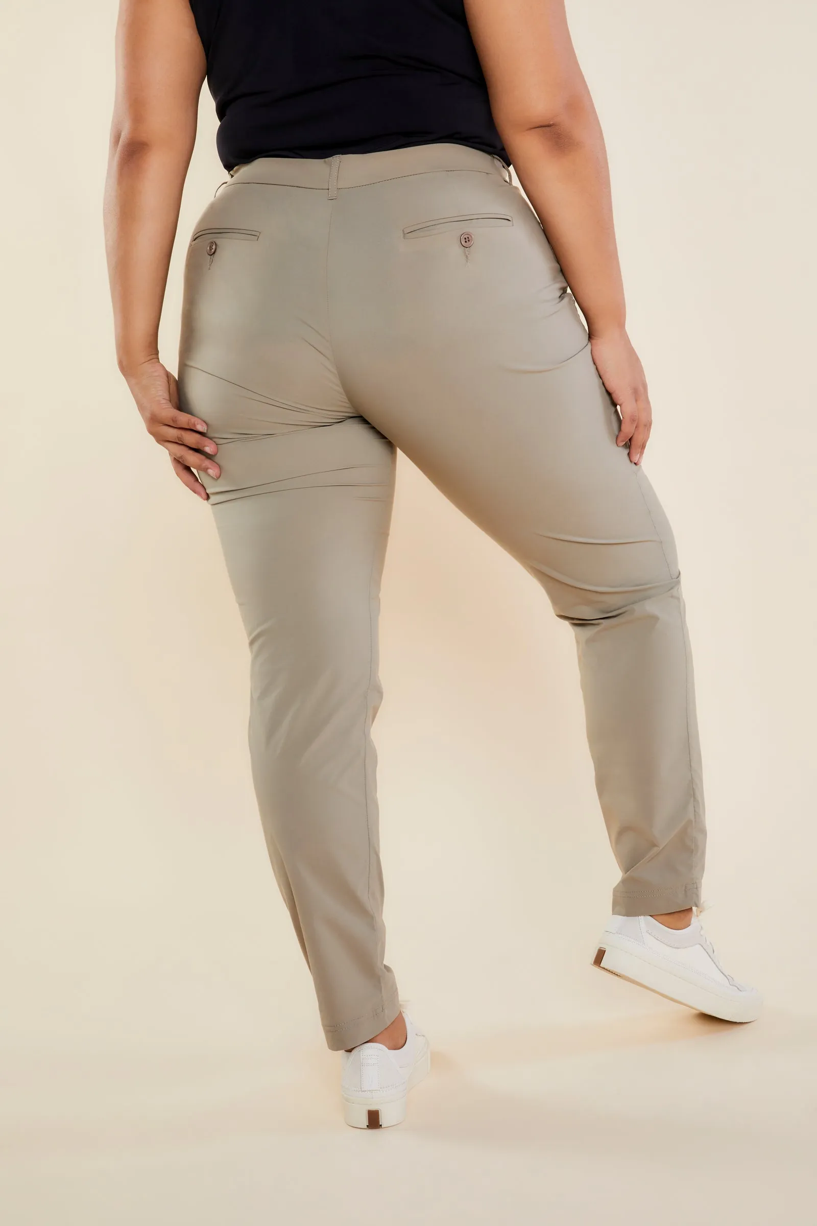 The Thea Curvy Pant